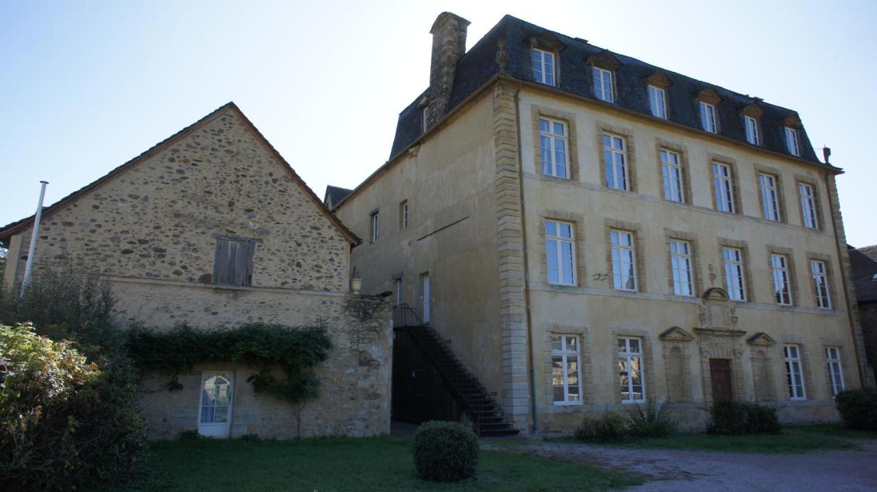 Chateau Ricard Saint-Geniez-dʼOlt Екстериор снимка